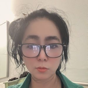 Meet your Posher, Thị thuý loan